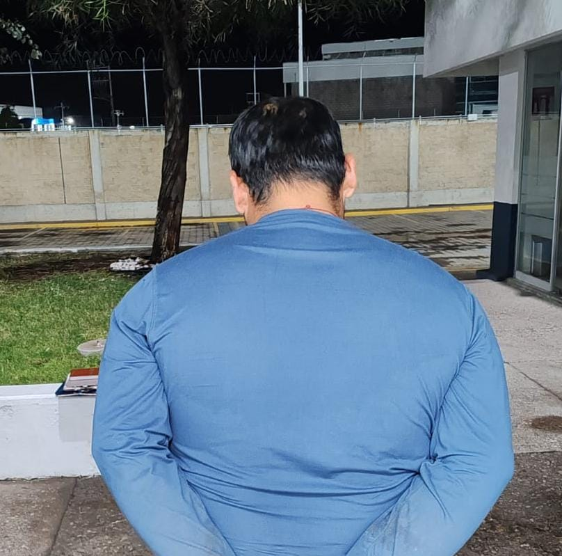 Detienen a hombre que portaba un arma en Pintores Mexicanos