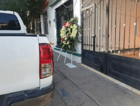 Dejan corona fúnebre y mensaje de advertencia para alto mando de Aguascalientes