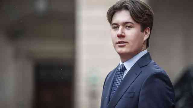 Príncipe de Dinamarca en la mira de la prensa