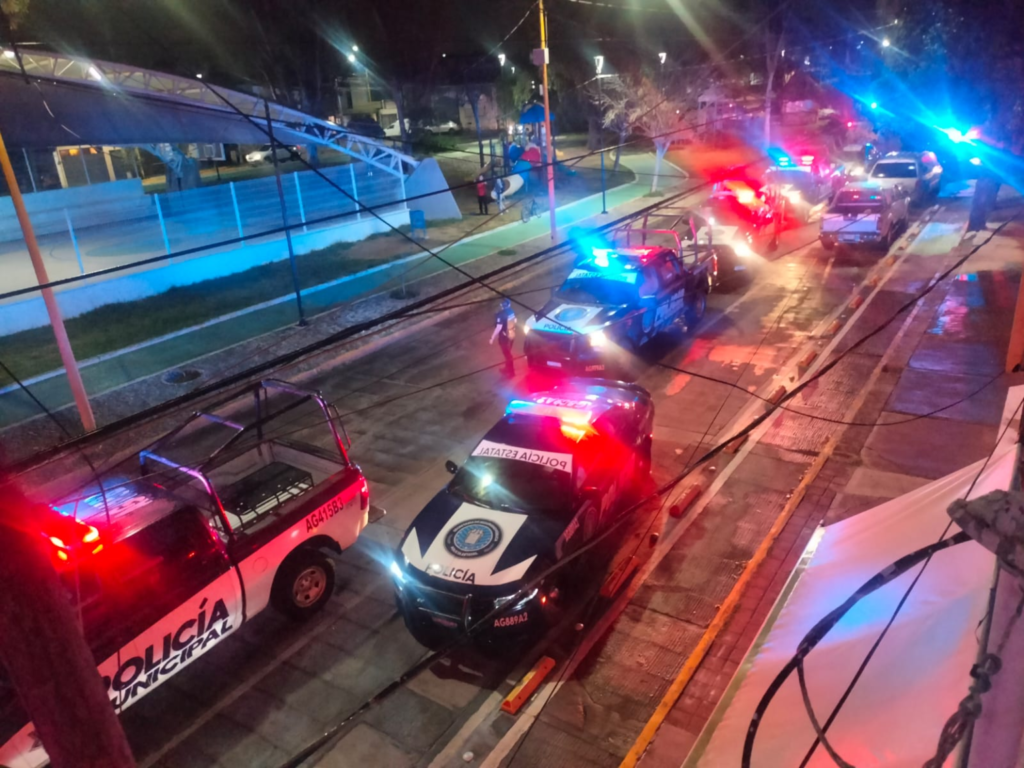 Tras intensa persecución, autoridades recuperan vehículo con reporte de robo