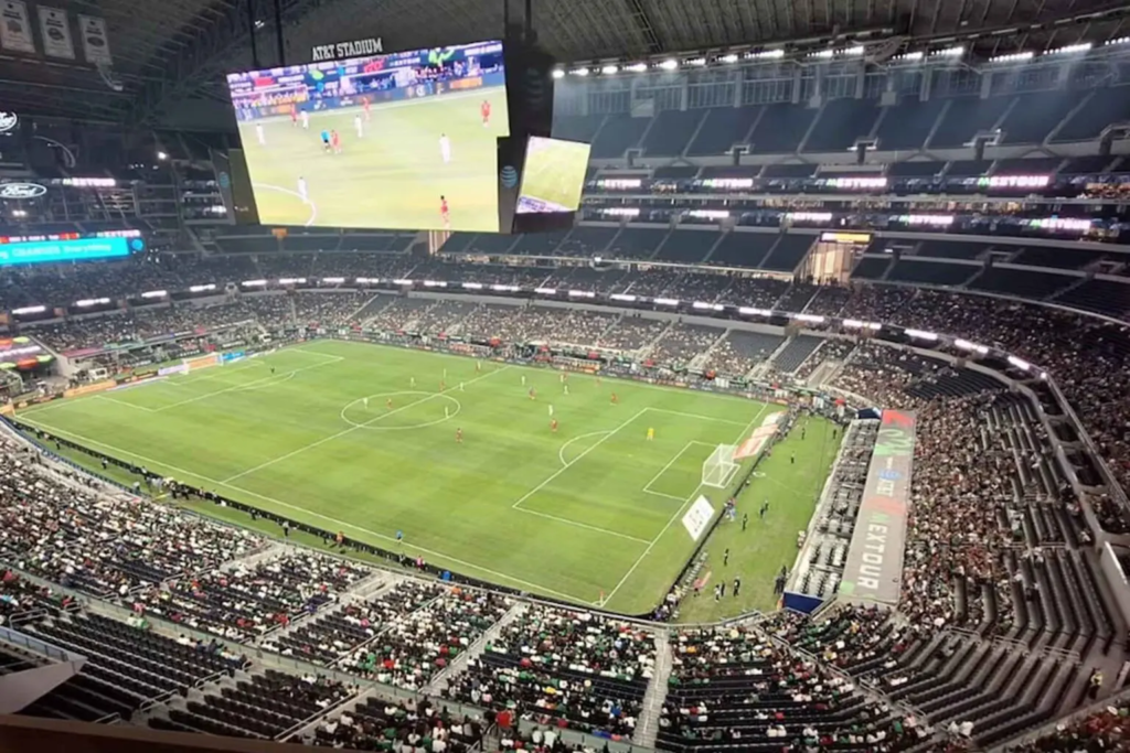 Afición vuelve a abandonar a la Selección