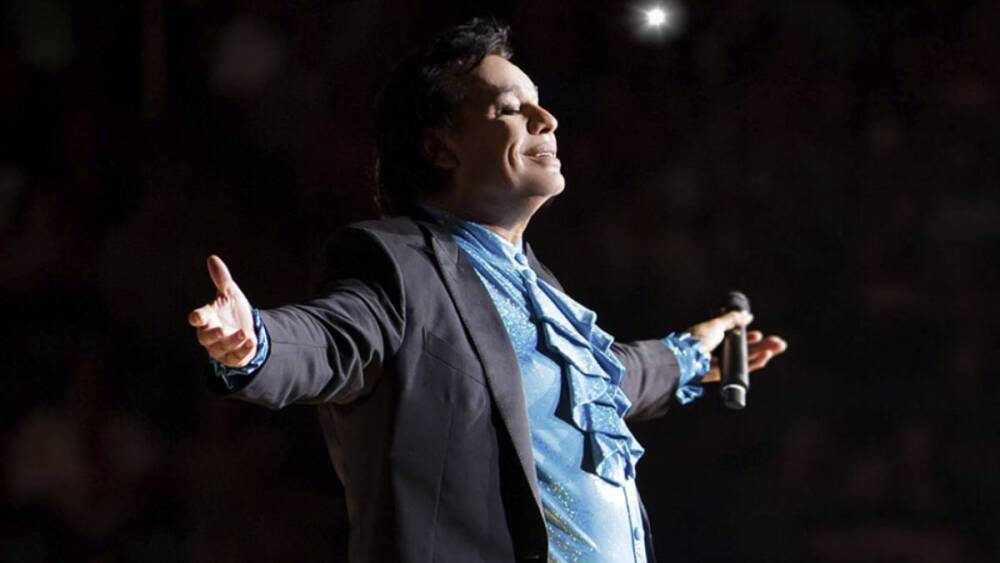 Concierto de Juan Gabriel se presenta en la Cineteca Nacional
