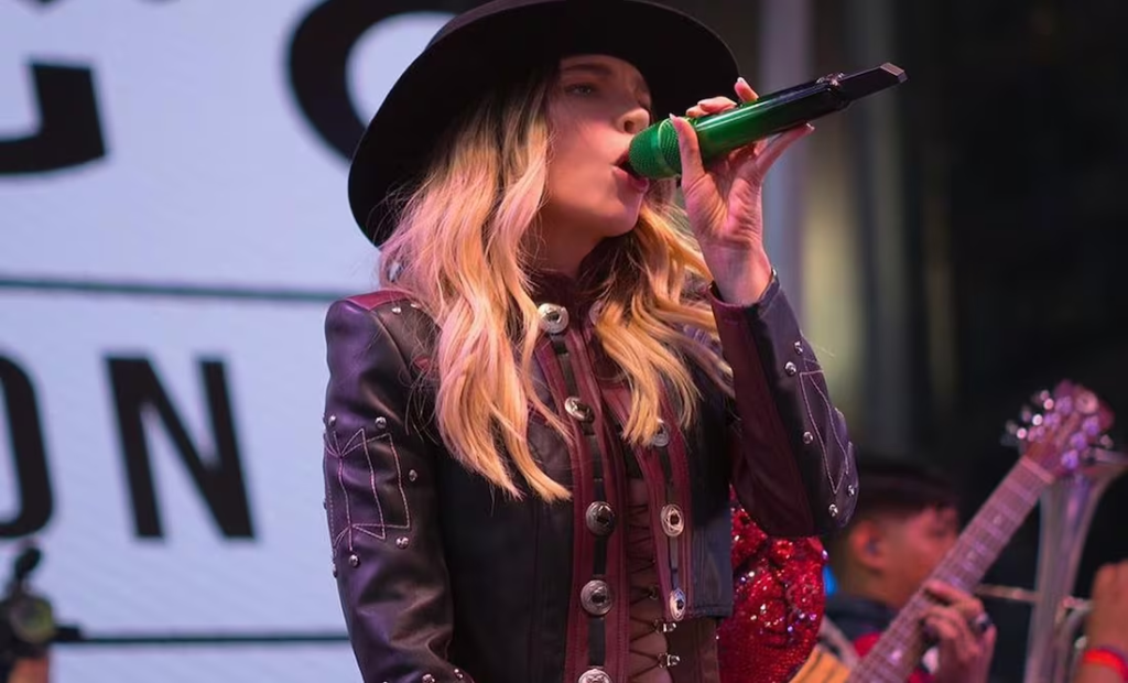 Belinda responde a críticas por dar el Grito en Nueva York