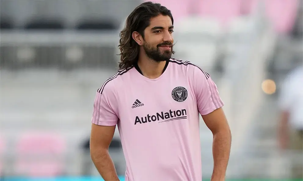 Rodolfo Pizarro se molesta por no jugar ante Monterrey