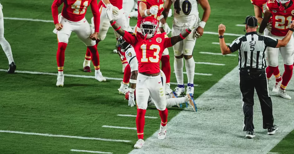 Televisa y la NFL extienden contrato