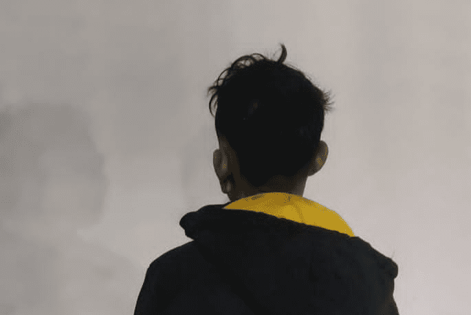 Sujeto despoja de sus pertenencias a una mujer en Mirador de las Culturas