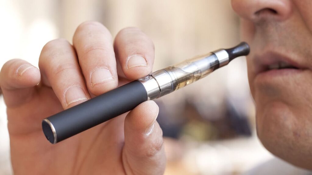 Nueva York requisa media tonelada de ‘vapes’ ilegales