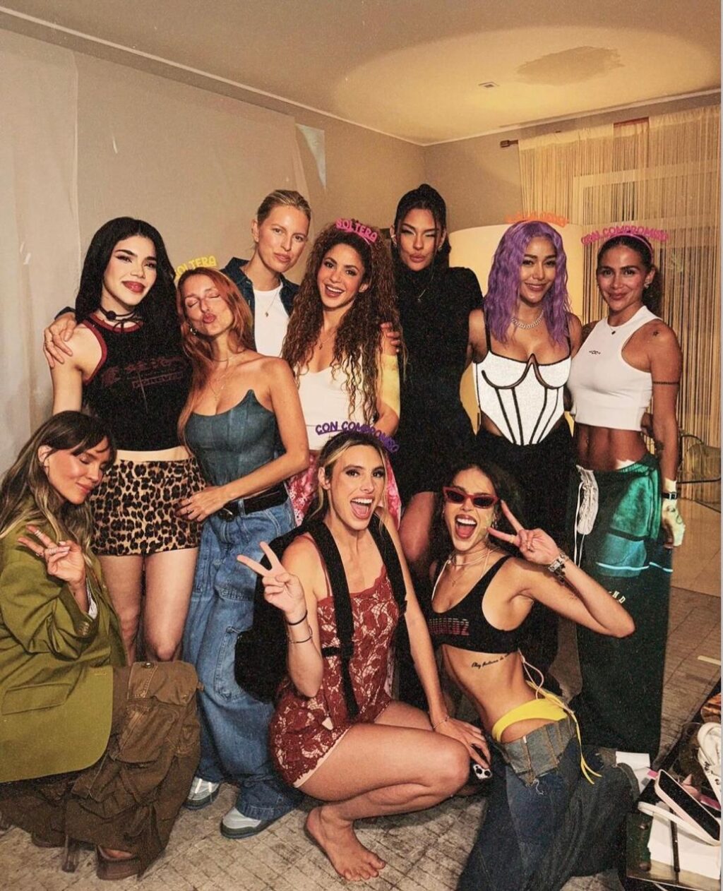Danna, Belinda y Shakira disfrutan una noche juntas