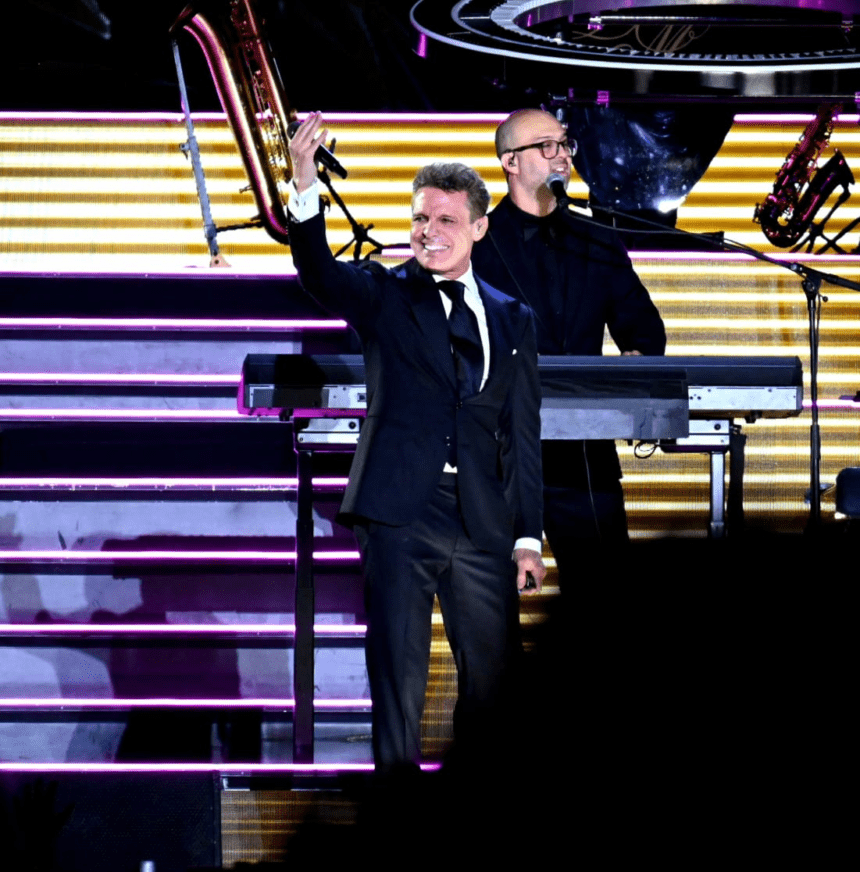 “El Sol” ilumina el Estadio Victoria en un concierto inolvidable como parte de su Tour 2024