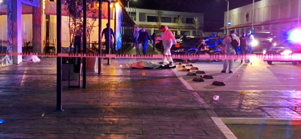 Ejecutan a comandante y civil a en bar “Hermoso Cariño”