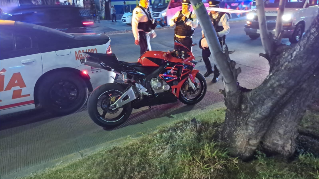 Muere mujer que fue embestida por un motociclista en Haciendas de Aguascalientes