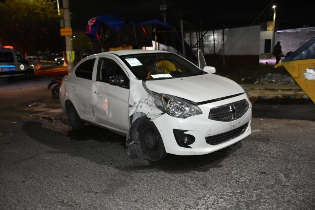 Conductor causa accidente en Villas de Nuestra Señora Asunción