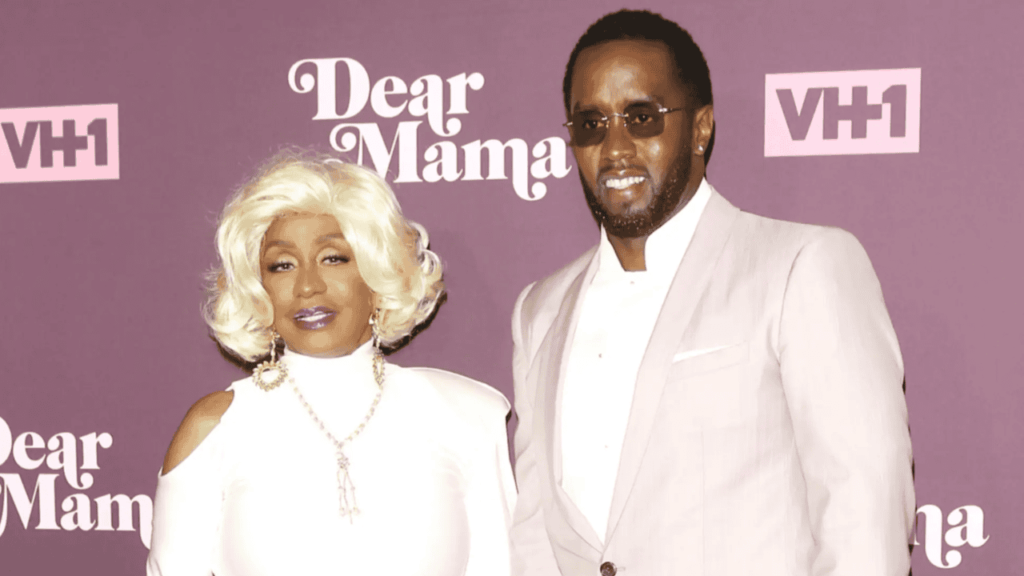 Mamá de Diddy Combs lo defiende de las acusaciones criminales