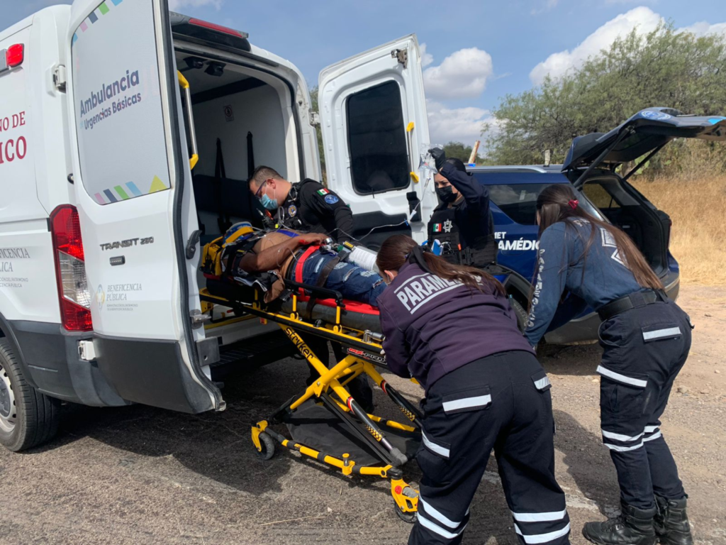 Joven cae de su motocicleta en El Retoño