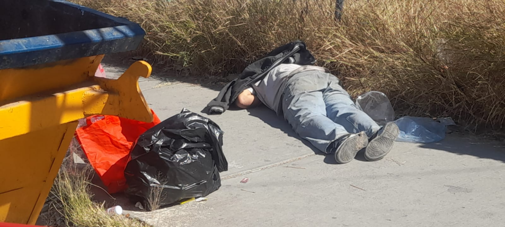 Encuentran a un hombre sin vida en el sur de la ciudad