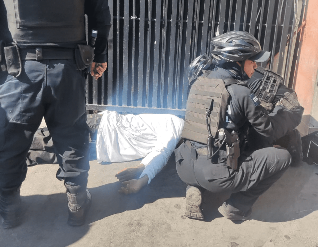 Riña casi cobra la vida de un hombre afuera del Mercado Terán