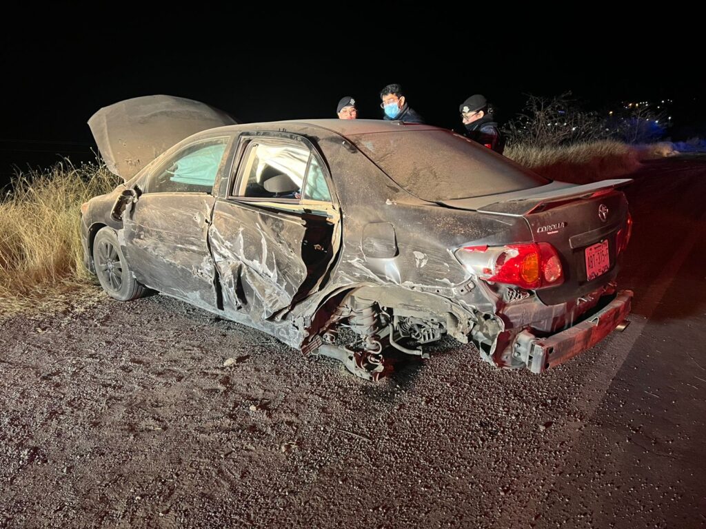 Choque entre dos autos y una patrulla en Calvillo dejó un joven muerto y dos mujeres lesionadas