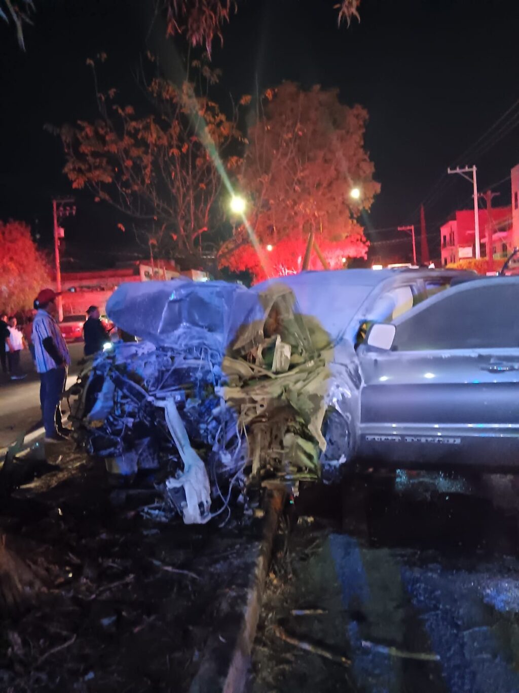 Dos jóvenes resultan heridos tras brutal choque en Calvillo