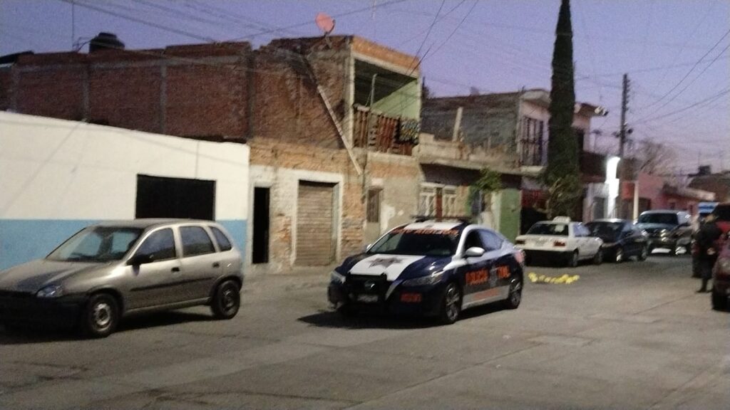 Delincuentes balean con un arma de fuego larga un domicilio en la colonia Insurgentes
