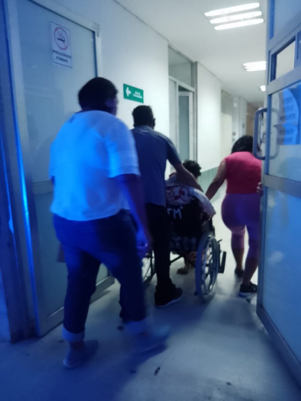 Interno de anexo en el Ojo de Agua sufre convulsiones y es trasladado a un hospital en una patrulla