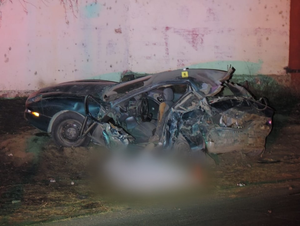 EBRIO CONDUCTOR MATA A PADRE DE FAMILIA Y DEJA HERIDOS A SU ESPOSA E HIJOS