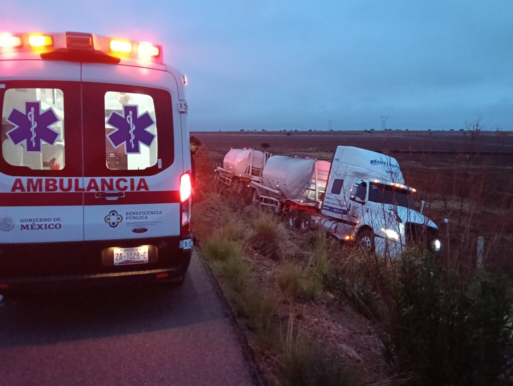 Chofer originario de Aguascalientes sufrió accidente en Sombrerete, Zacatecas