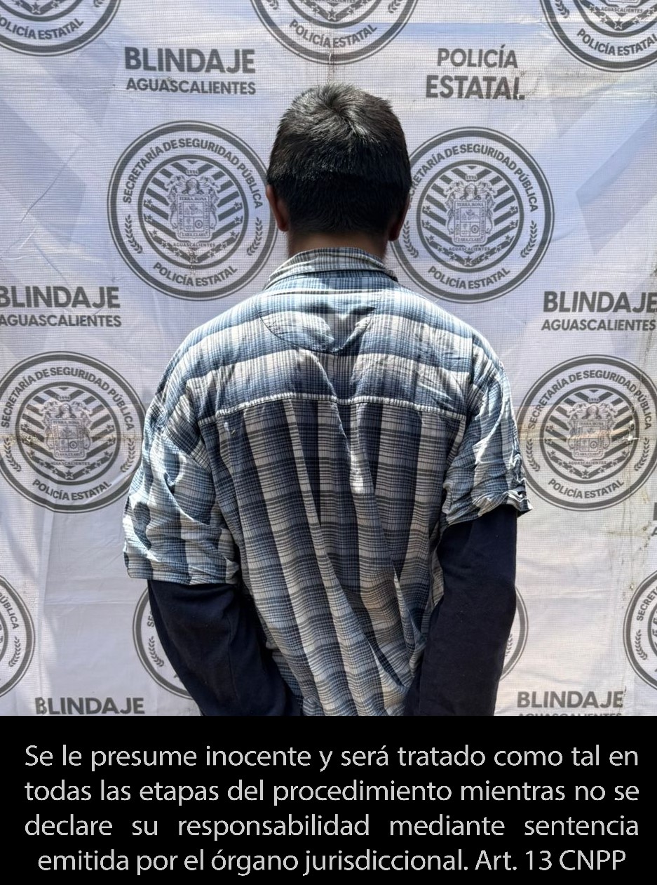 Detienen a motociclista con crystal, pistola y moto robada en Cosío