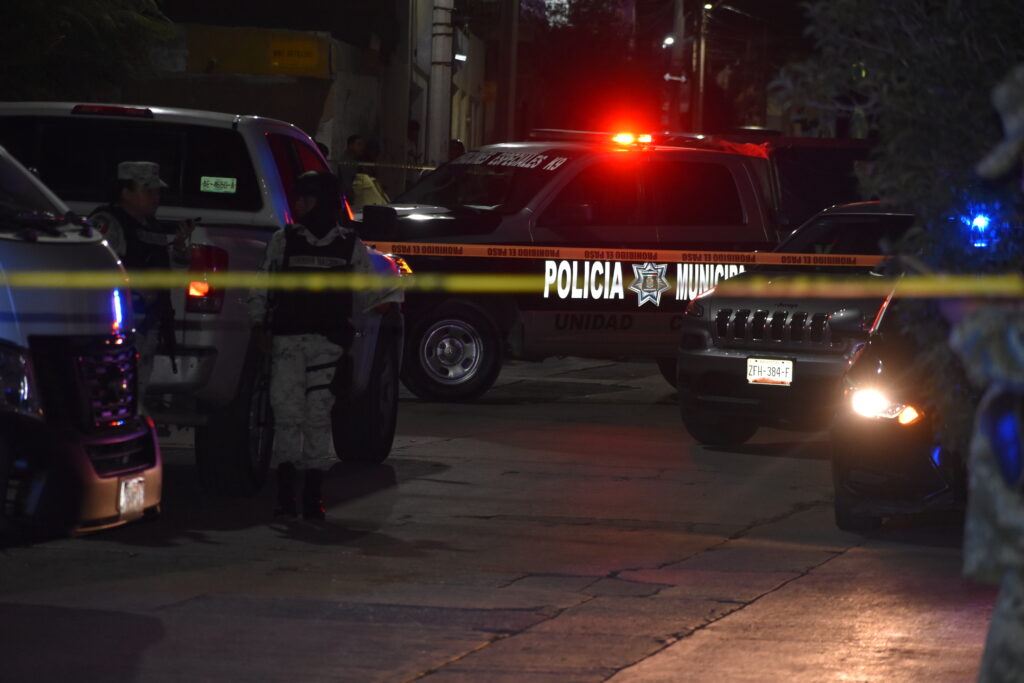 Asaltantes disparan a pareja en Las Huertas; por fortuna resultan ilesos