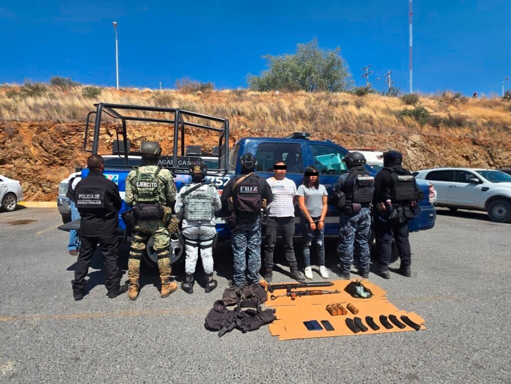 Tras balacera en Los Campos, Zacatecas, detuvieron a una pareja con armas y artefactos explosivos