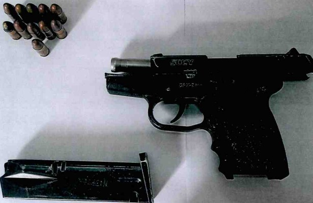 Le dan más de 4 años de cárcel por llevar una pistola fajada