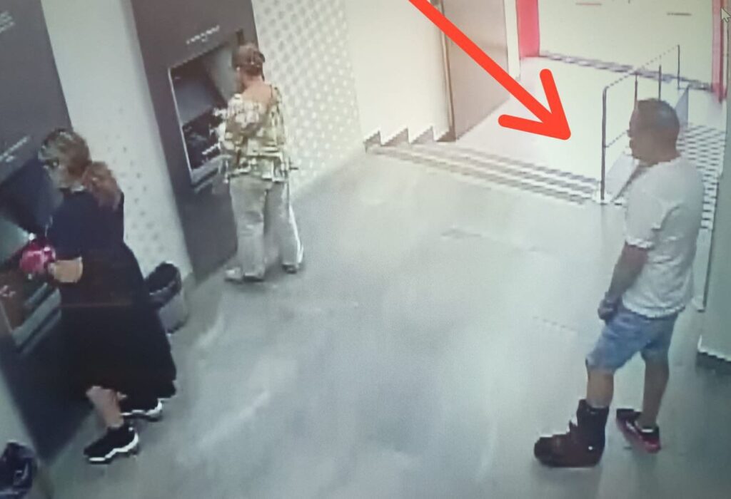 FUE DETENIDO SUJETO QUE “CAMBIABA” TARJETAS BANCARIAS POR FALSAS