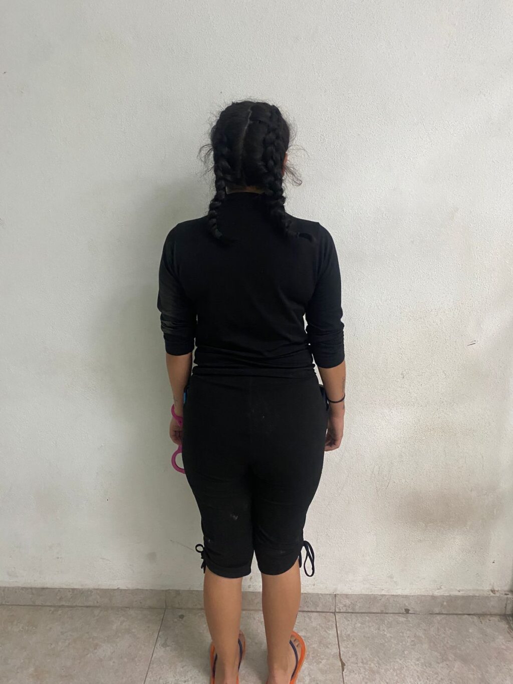 Detuvieron a una mujer que le dio una golpiza a su hijo de 9 años en Lomas del Ajedrez