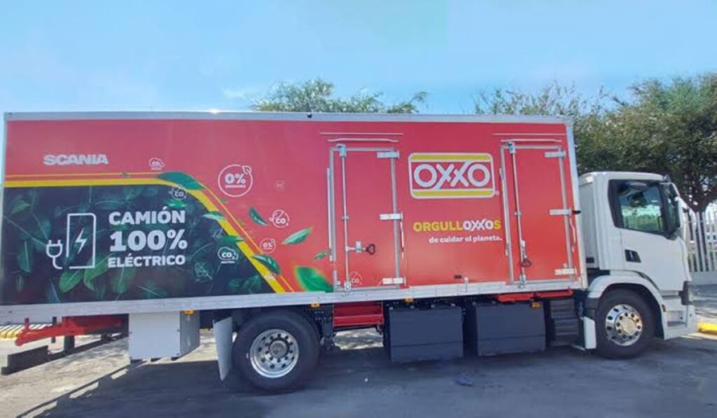 Comando armado roba camión de reparto en Aguascalientes