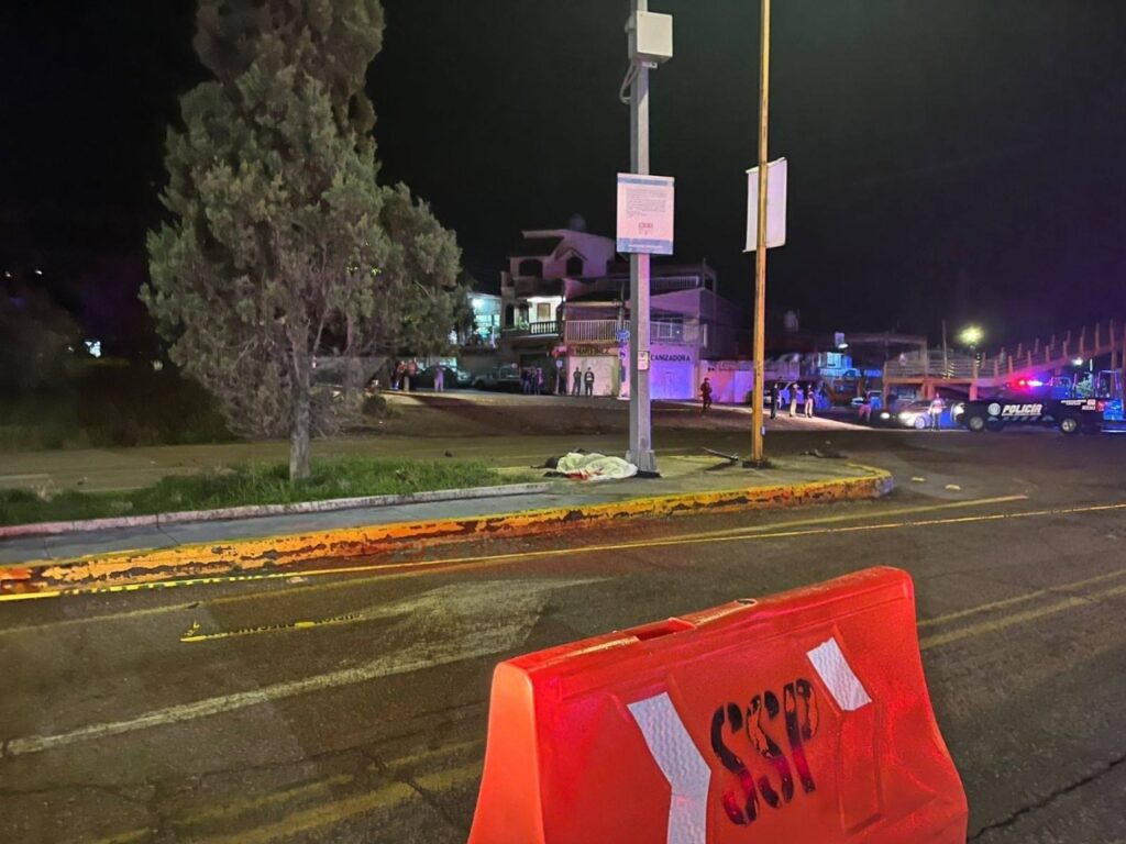 Muere joven ciclista embestido por una camioneta en Calvillo