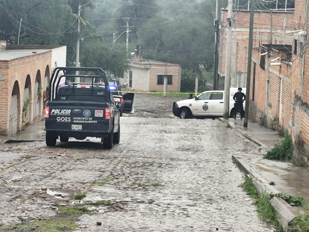 Ejecutan a un hombre de un balazo en la cabeza en Calvillito
