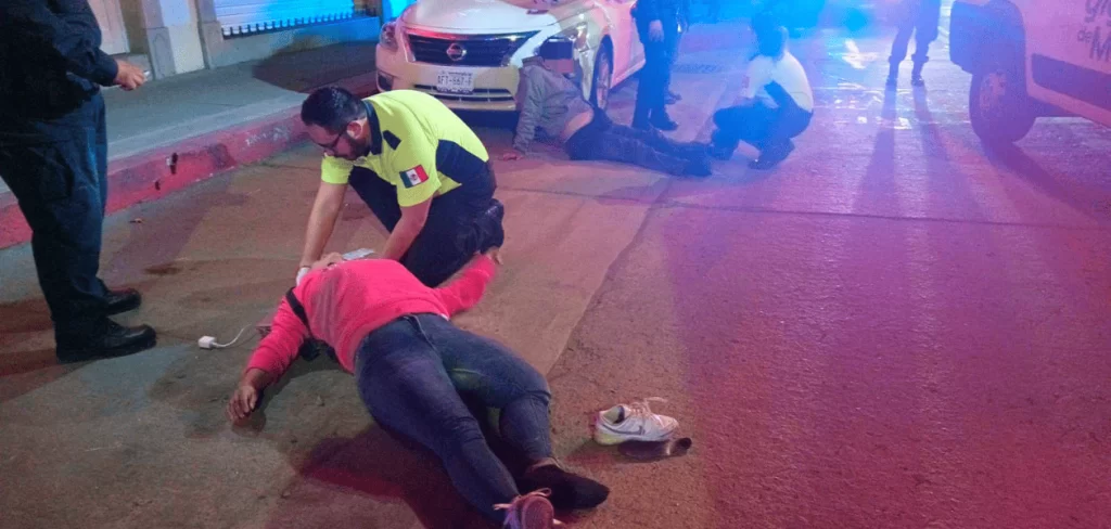 Los lesionados fueron Humberto, de 27 años, y Jazmín, de 24, cuyas lesiones de consideración, ameritaron su traslado a un hospital.