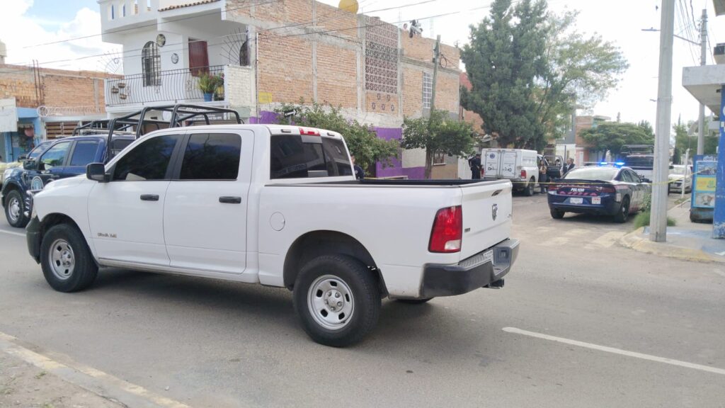 Mujer es asesinada apuñalada y degollada por su hijo adicto a las drogas en el Guadalupe Peralta
