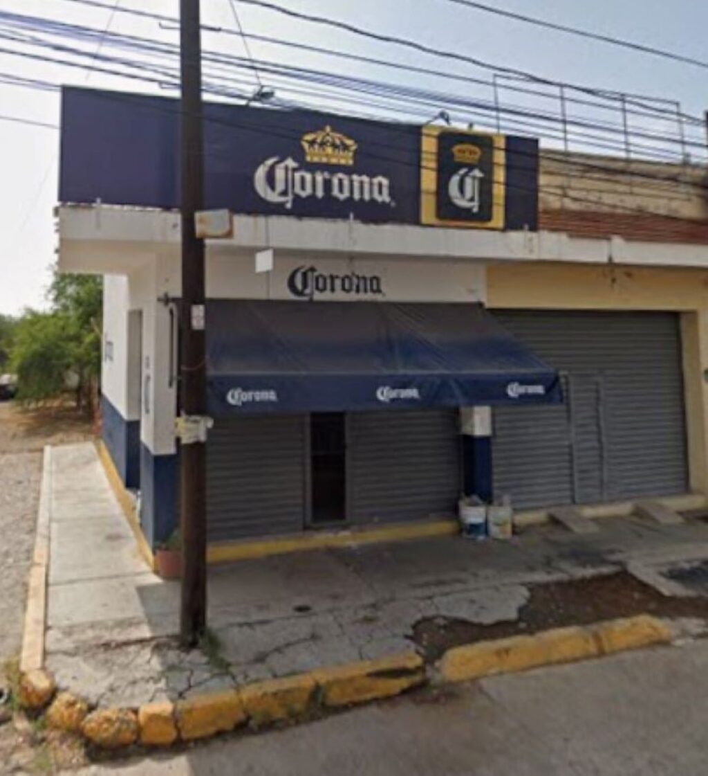 Dos sujetos asaltan expendio de vinos y licores en Margaritas y se llevan 35 mil pesos y cuatro celulares