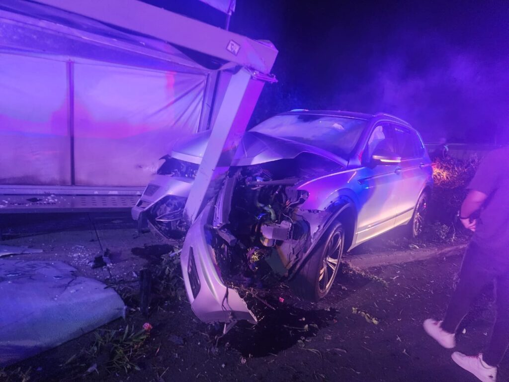 Una mujer de la tercera edad salió ilesa pese a protagonizar aparatoso accidente en Héroe de Nacozari