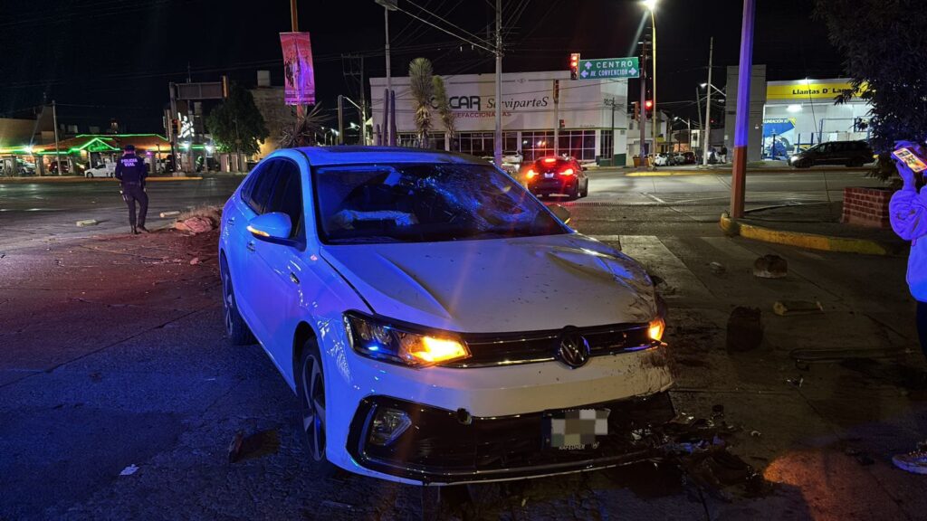 Ebrio automovilista sale ileso pese a protagonizar aparatoso accidente en Lomas de Santa Anita