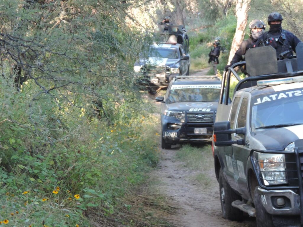 Oficiales de la Policía Estatal de Aguascalientes se enfrentan a delincuentes en Cosío