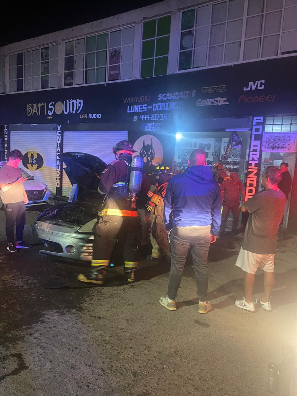 Sujeto incendió de manera intencional un negocio de instalación de sonido en Lomas del Ajedrez