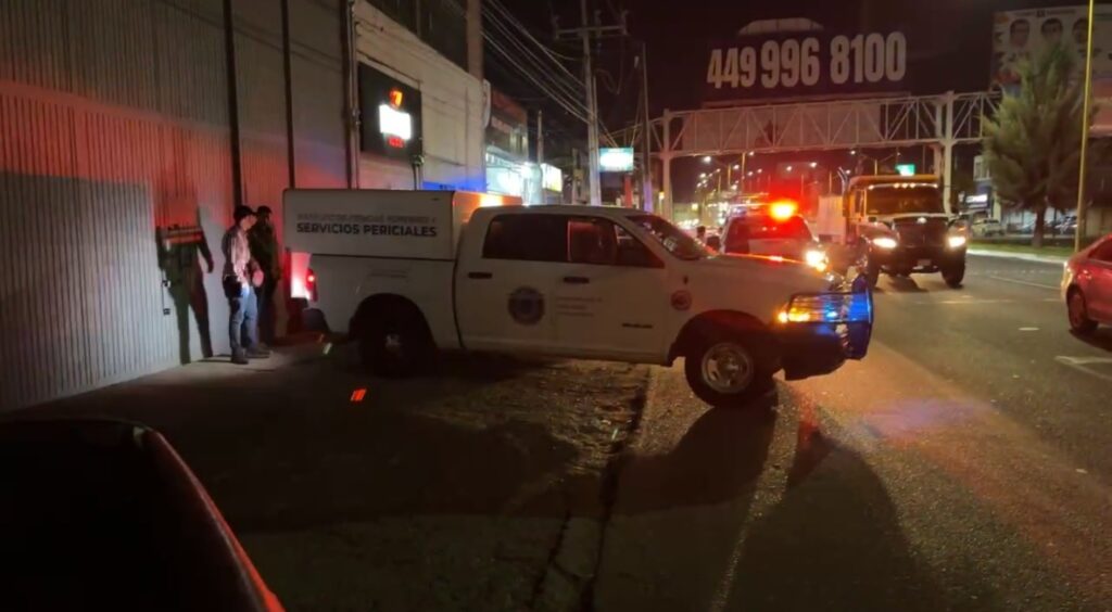 Muere hombre al iniciar su rutina de ejercicios en un gimnasio en Versalles segunda sección