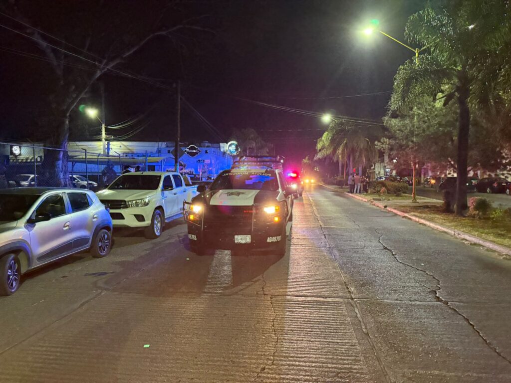 Joven muere de un infarto respiratorio al salir del Parrandas Bar en el fraccionamiento Olivares Santana