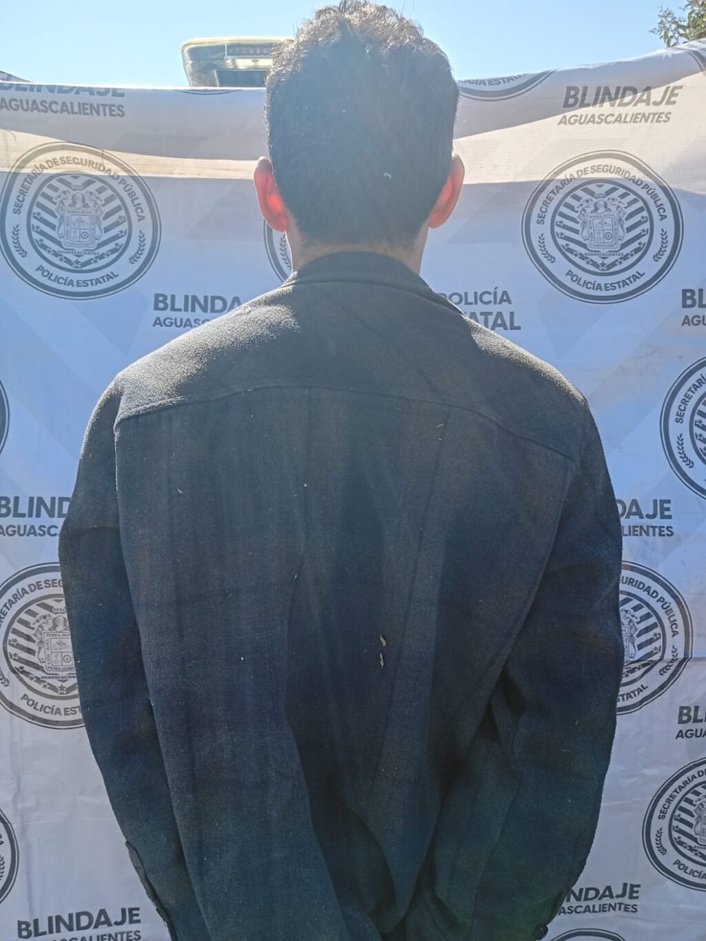 Delincuente originario de Tlaxcala asalta tienda de conveniencia en “San Pancho” y policías lo detienen