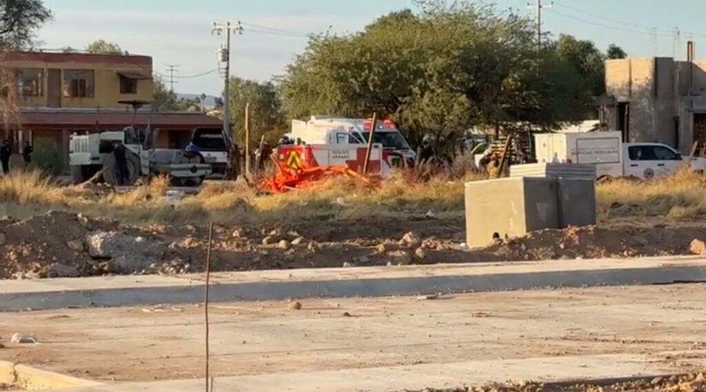 Muere un trabajador y otro resulta lesionado tras caída de una estructura metálica en un coto residencial