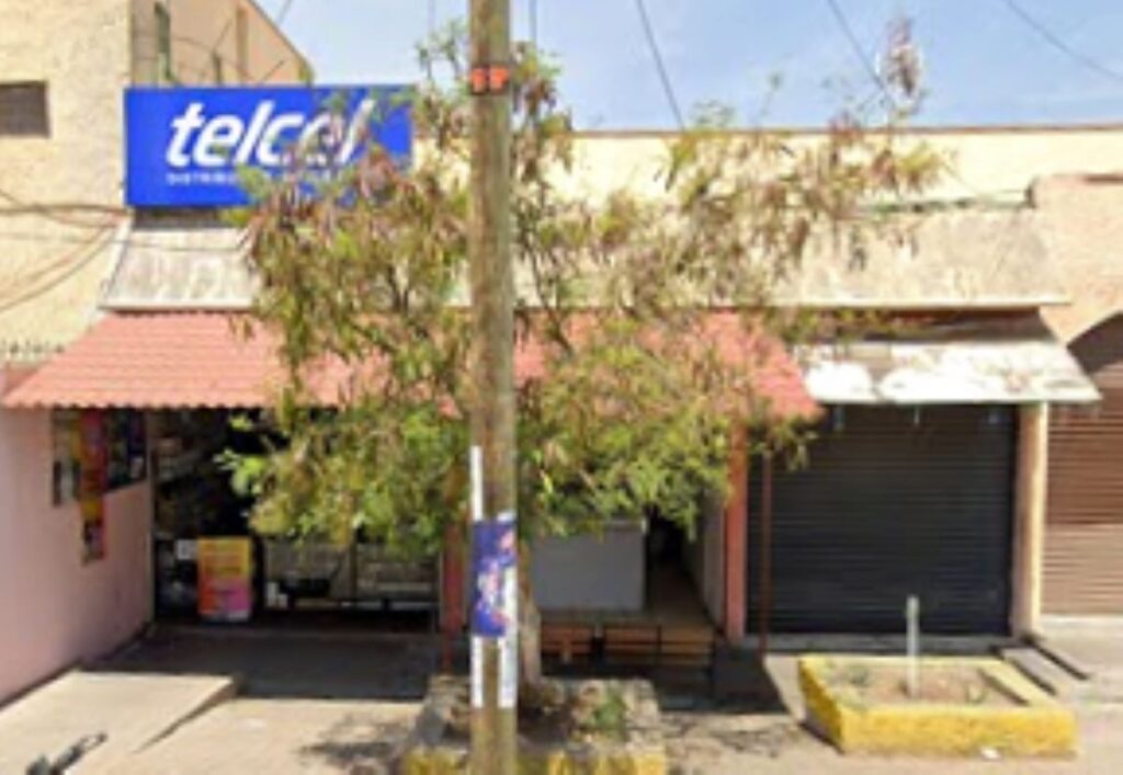 Delincuente se dio su Navidad tras robo en negocio de celulares en el mercado del Cerrito de la Cruz