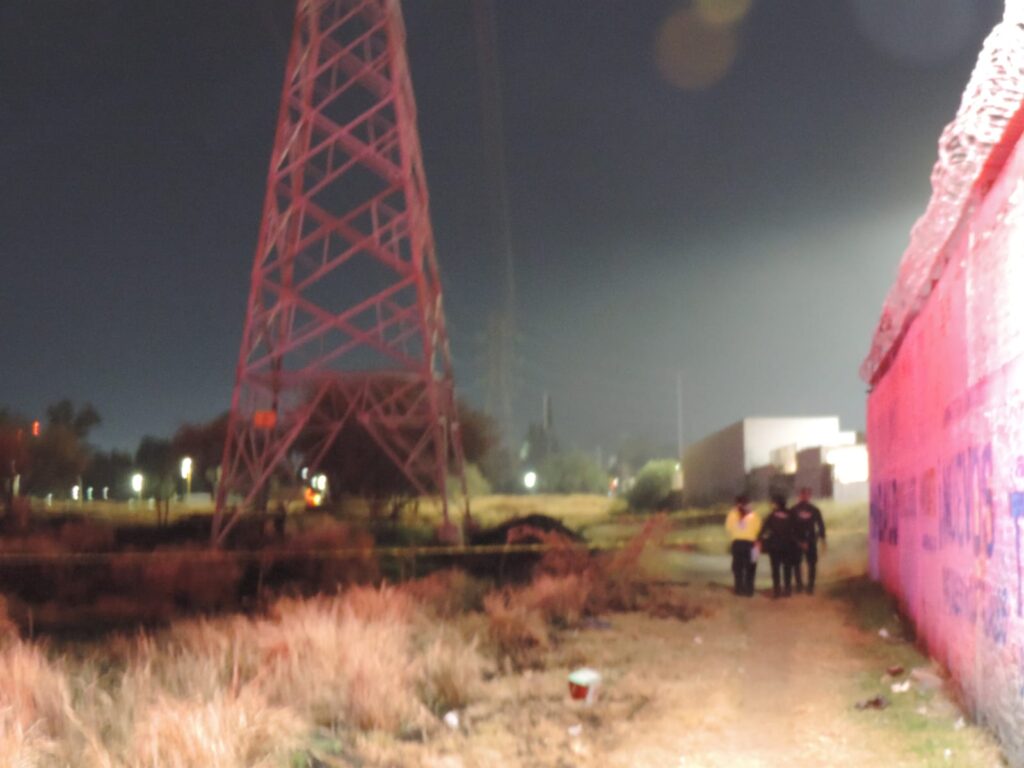 Un hombre se suicida en una torre de alta tensión de la CFE en Mahatma Gandhi