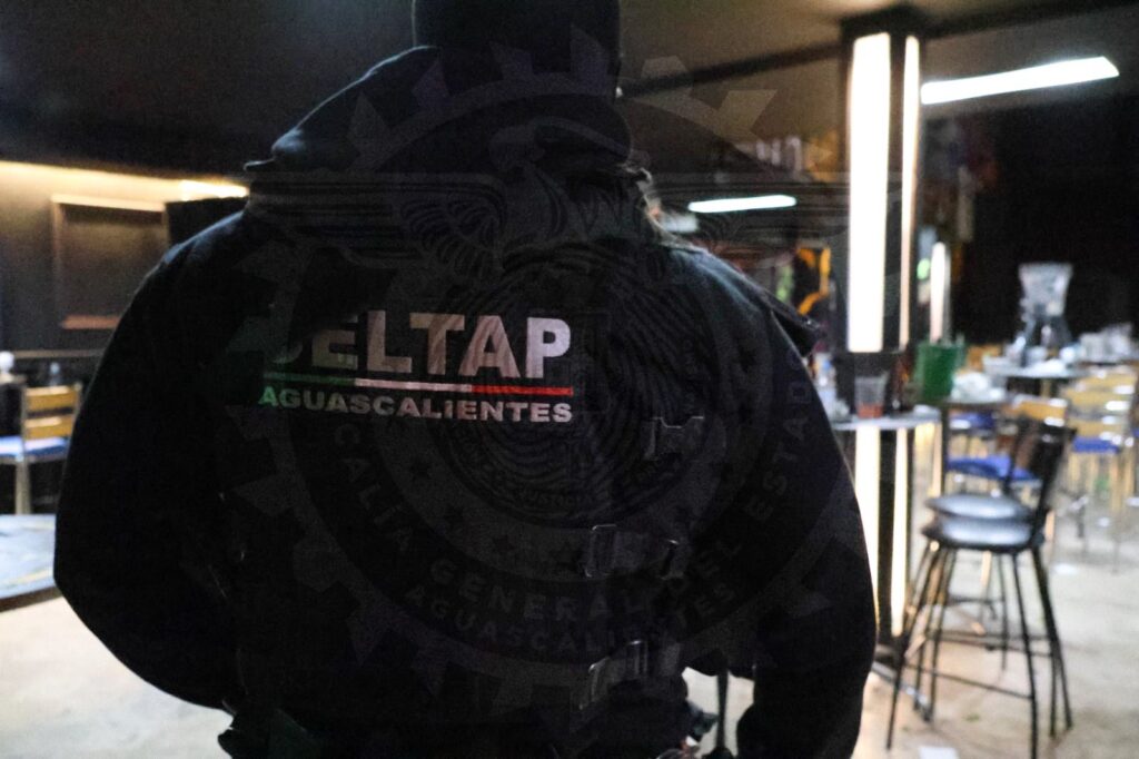 Fiscalía Estatal realizó cateo en el bar “La Auténtica” para esclarecimiento del homicidio de joven mecánico