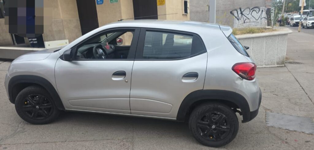 Cae pareja con auto robado tras una persecución por avenidas de Jesús María